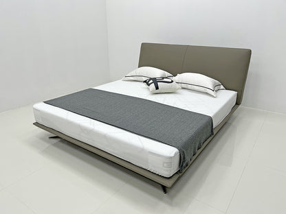 Gainsville GC2240 Comfortable Modern Queen Bed