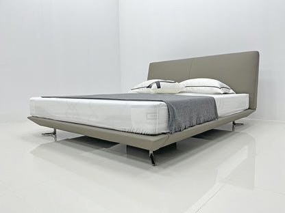 Gainsville GC2240 Comfortable Modern Queen Bed