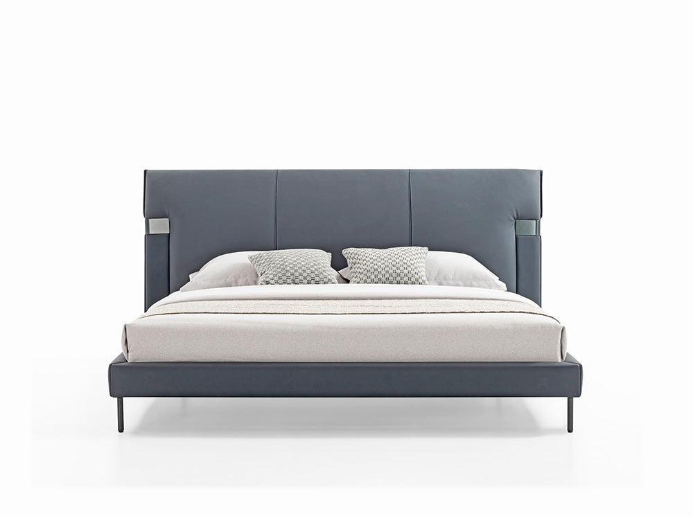 Gainsville GC2243 Modern Style Upholstered Bed