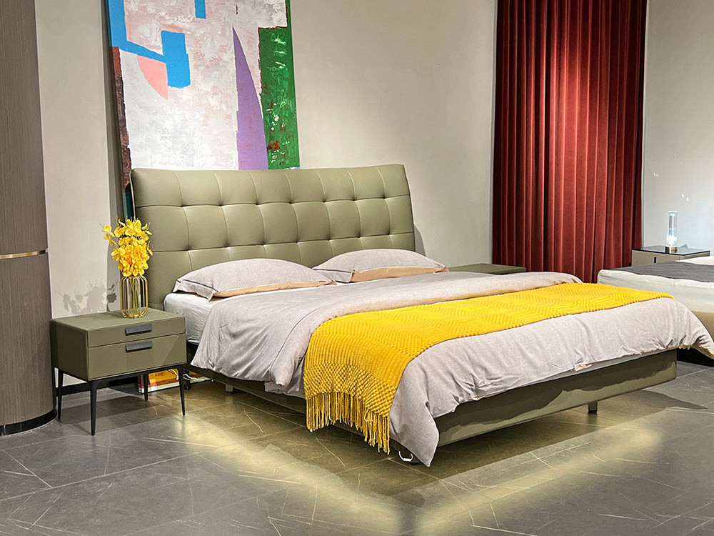 Gainsville GC2252 Tufted Upholstered Bed With LED