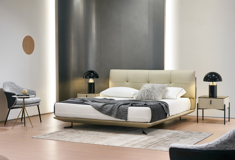 Gainsville GC2322 Italian Minimalist Tufted Upholstered Bed