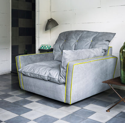 Gainsville GS9082 Modern Tufted Soft Sofa